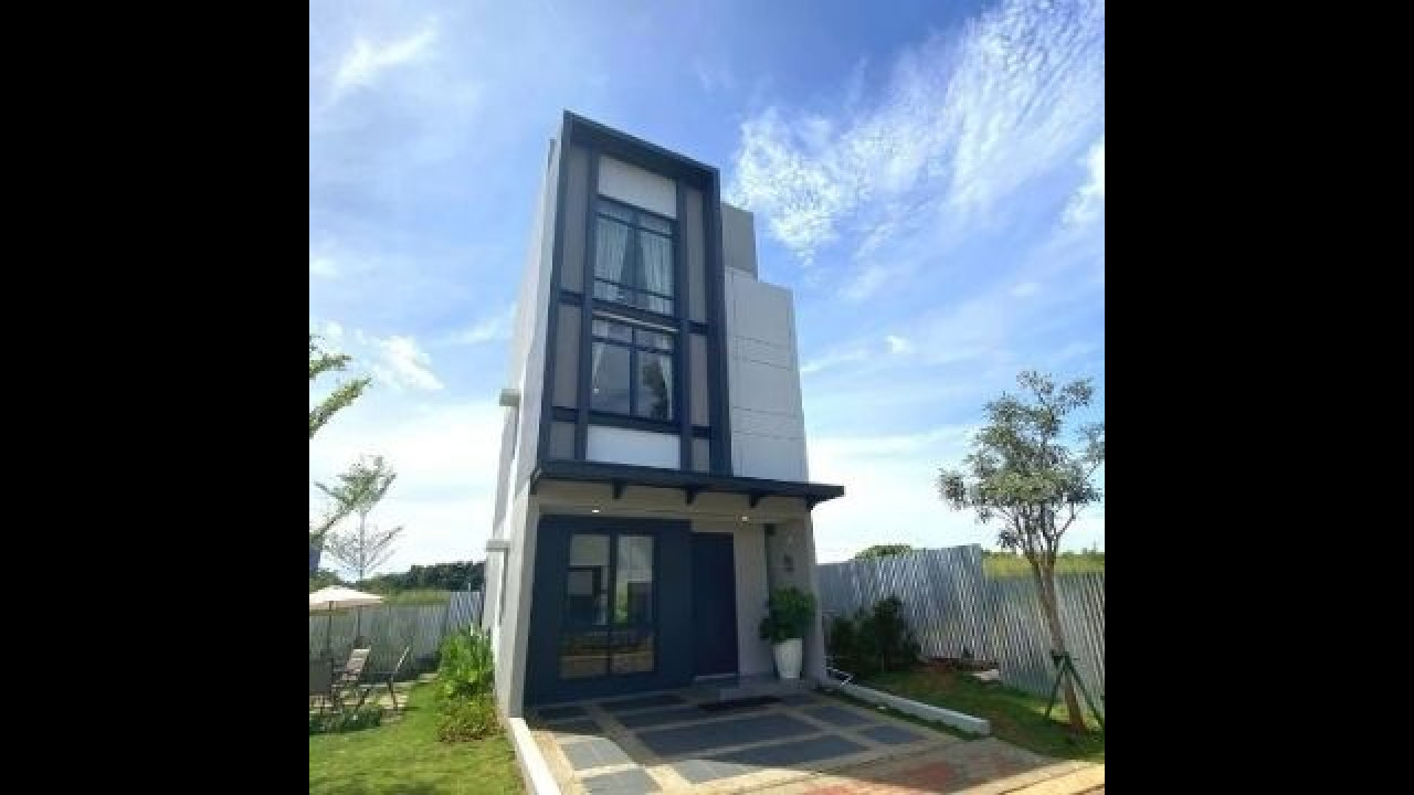 New Latinos BSD City - Rumah 3 Lantai Sekaligus Tempat Usaha