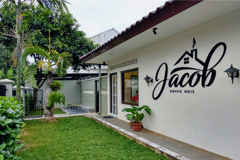 cafe cozy di depok: jacob koffie huis