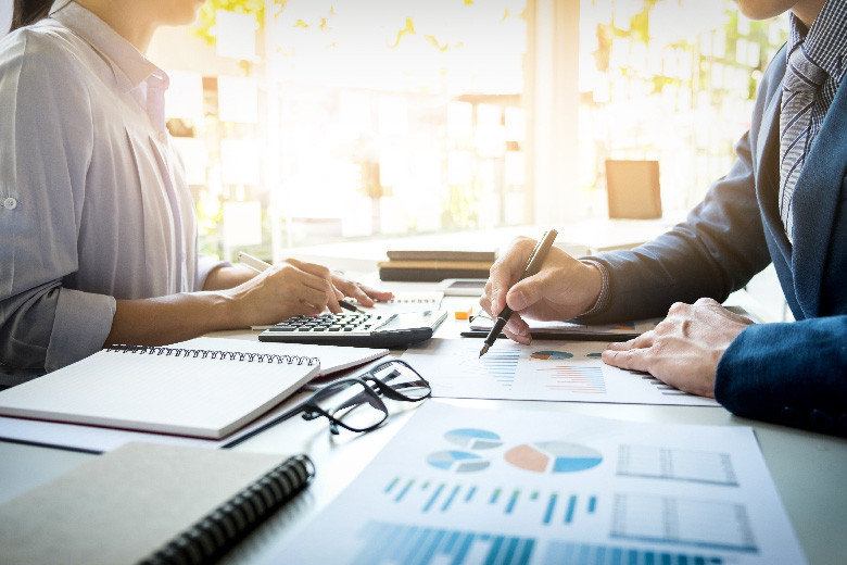 cara menghitung ROI bisnis propreti