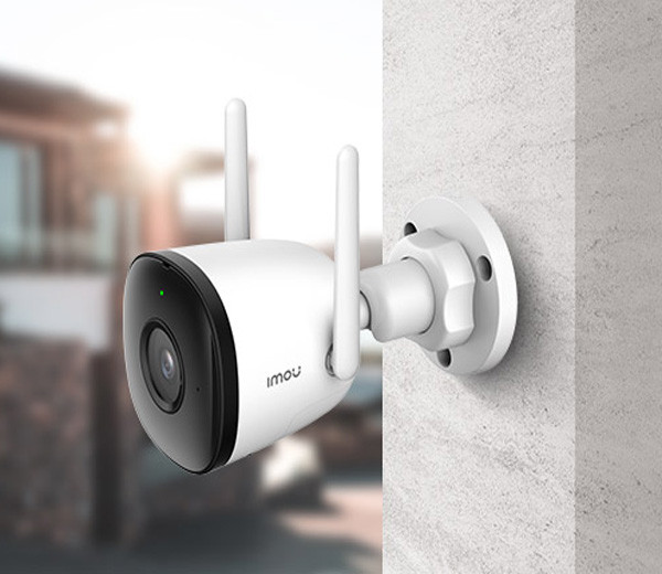 kamera cctv outdoor terbaik: Imou Bullet 2C