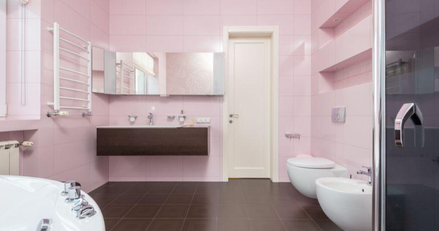 kamar mandi warna pink