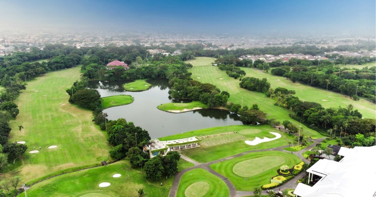 tempat main golf tangerang mewah