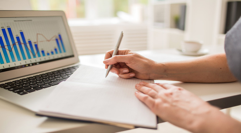 cara mengelola uang pesangon: budgeting