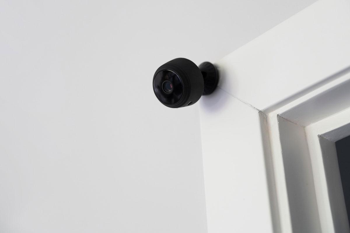 perbandingan cctv kabel atau wirless