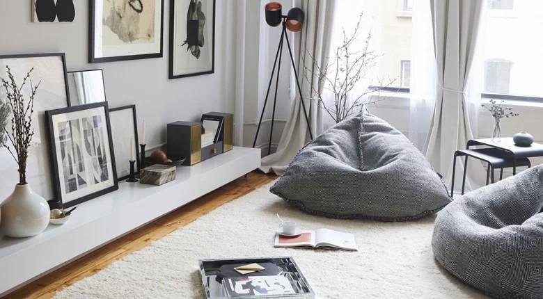 desain ruang tamu tanpa kursi dengan bean bag