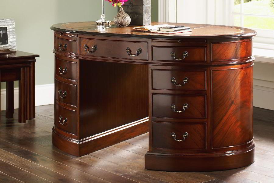 jenis kayu terbaik untuk furniture: kayu mahoni