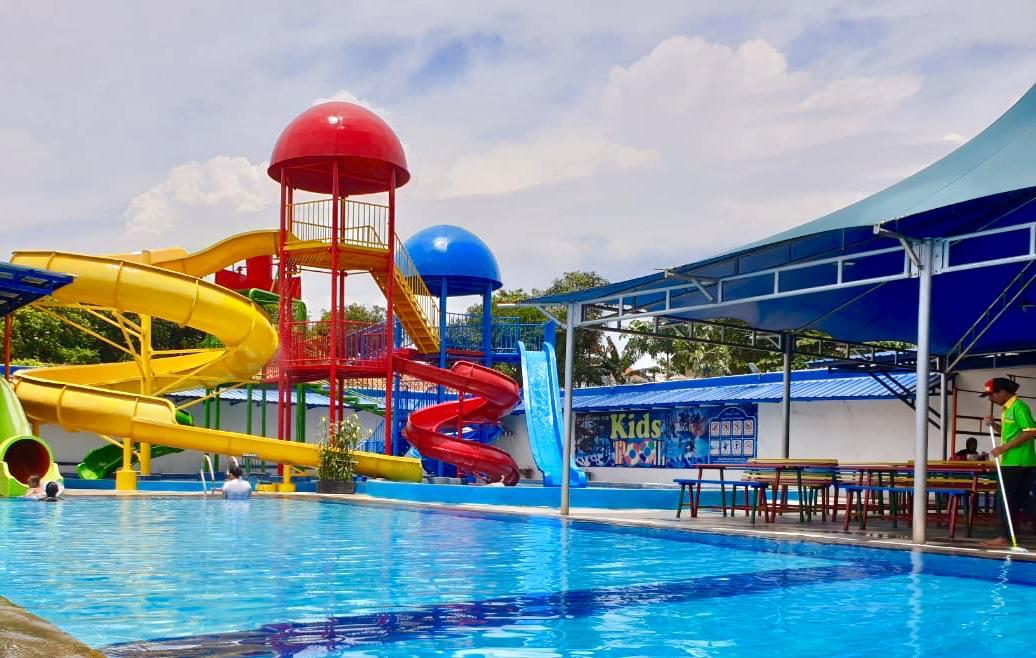 kolam renang di bsd: ricastro water zone