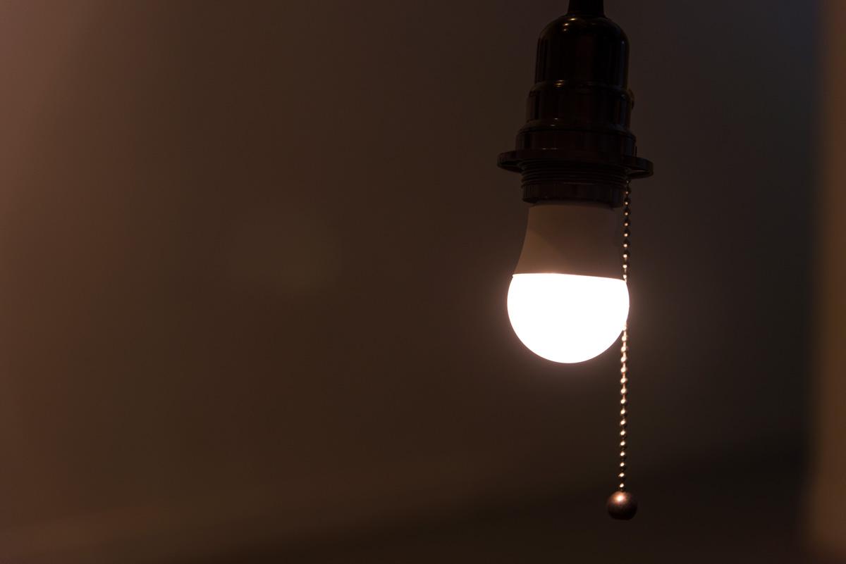 perbedaan lampu led dengan lampu neon dan bohlam