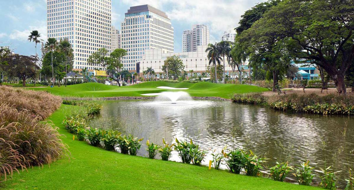 lapangan golf terbaik di jakarta: senayan golf club