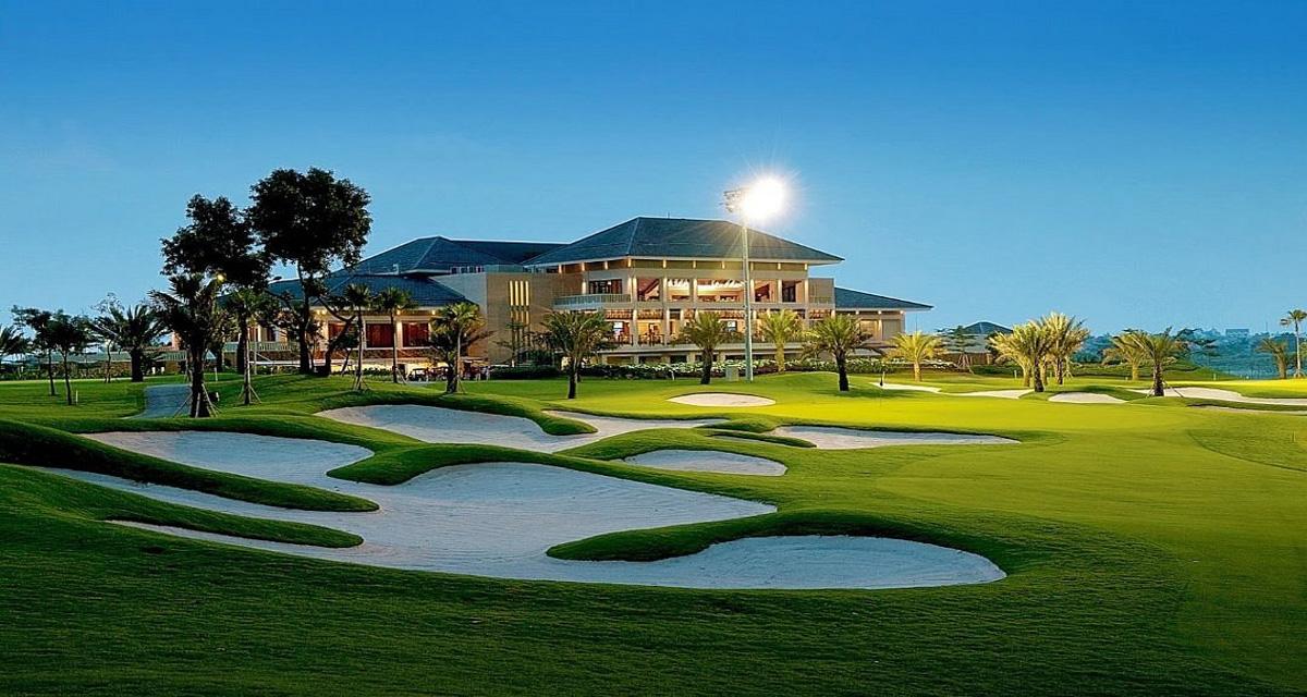 lapangan golf terbaik di jakarta: royale jakarta golf club
