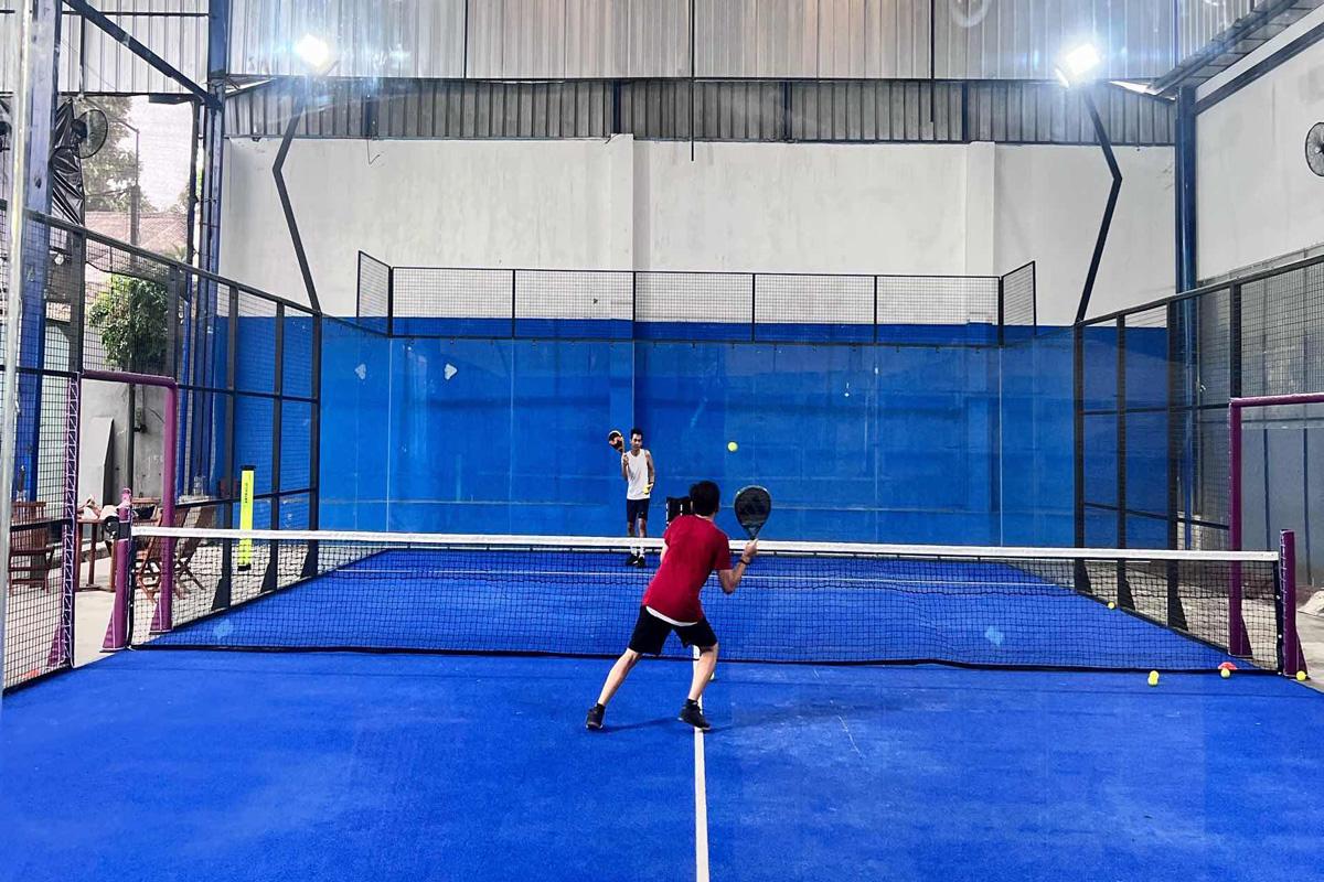 lapangan padel di bsd: goat padel court