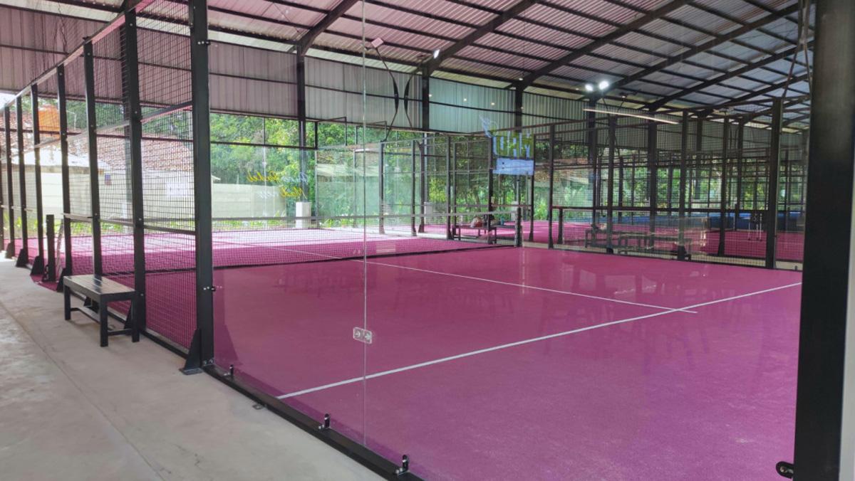 lapangan padel di bsd: mad padel
