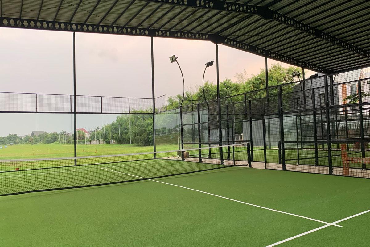 lapangan padel di Jakarta Barat: orange garden padel