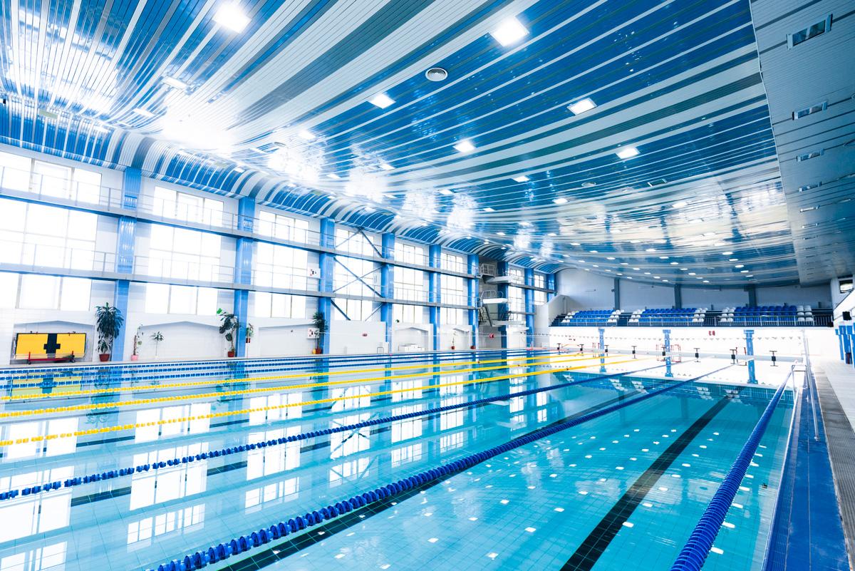 alasan memilih sports club bsd: kolam renang premium