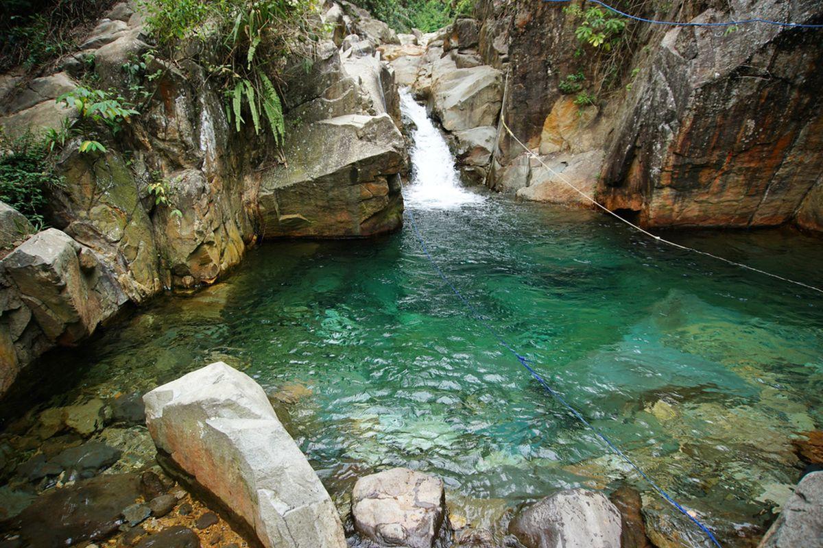 tempat trekking di sentul: curug cibaliung