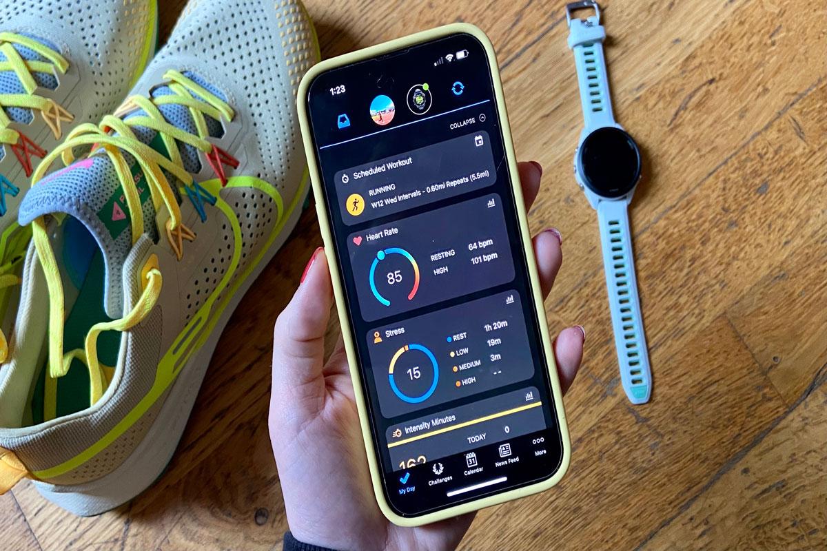 aplikasi tracking lari terbaik: garmin connect