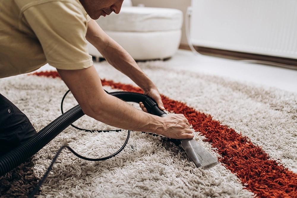 cara membersihkan karpet wool yang benar dan cepat