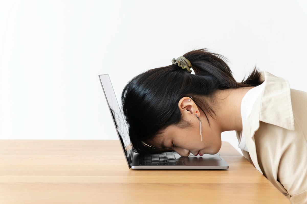 tanda-tanda overwork menurut psikologi