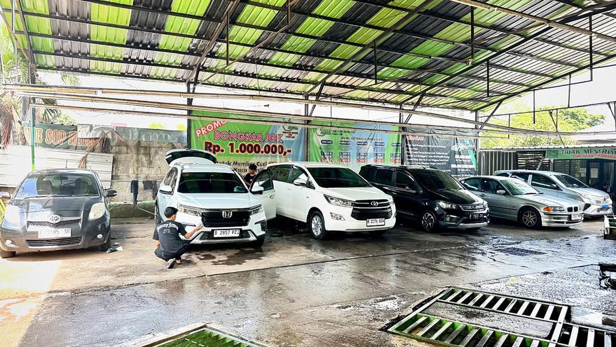 tempat cuci mobil di karawaci: apple car wash