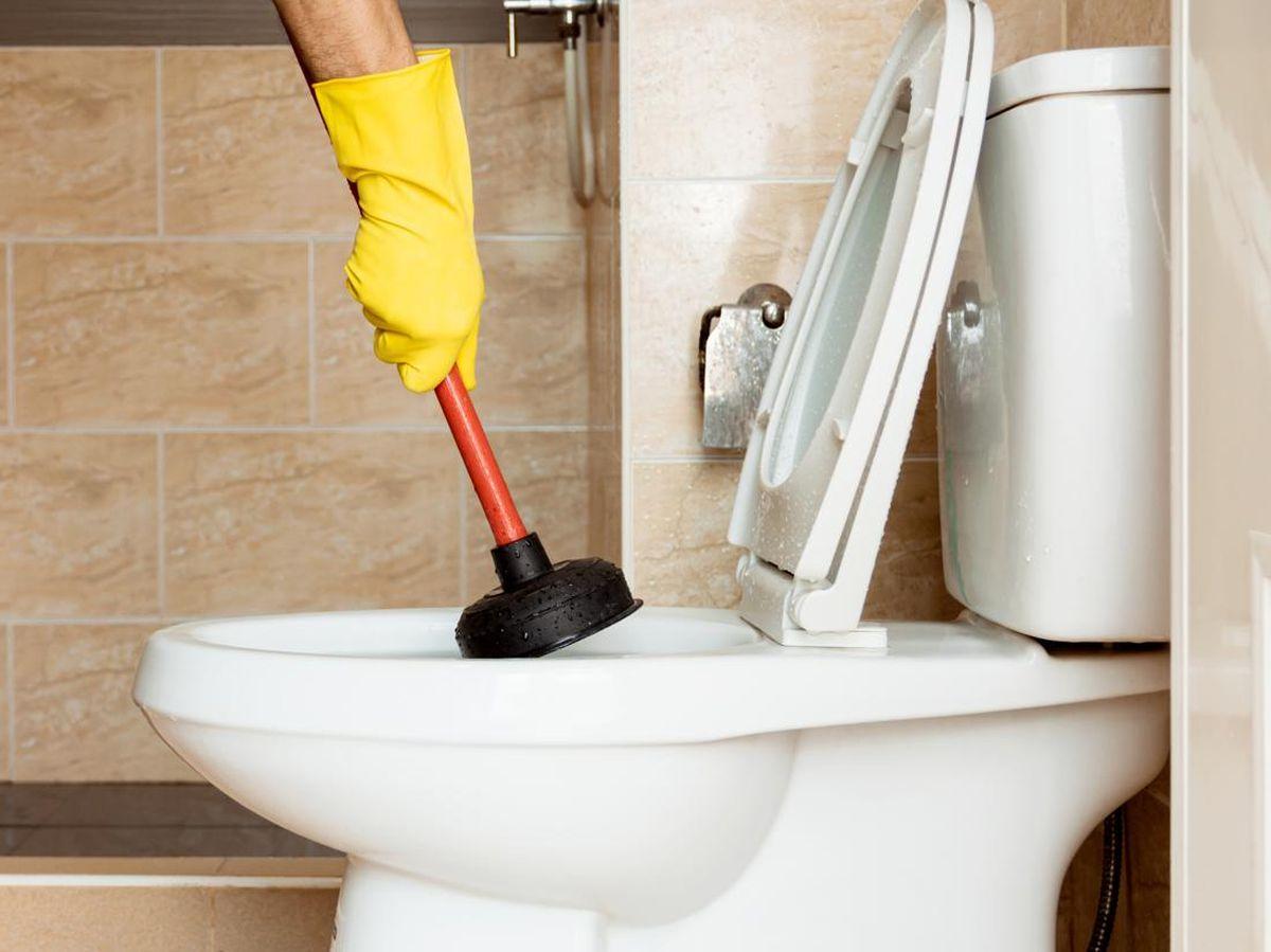 cara mengatasi wc jongkok tersumbat